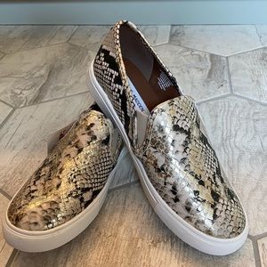 Steve Madden Snake print Slip-ons